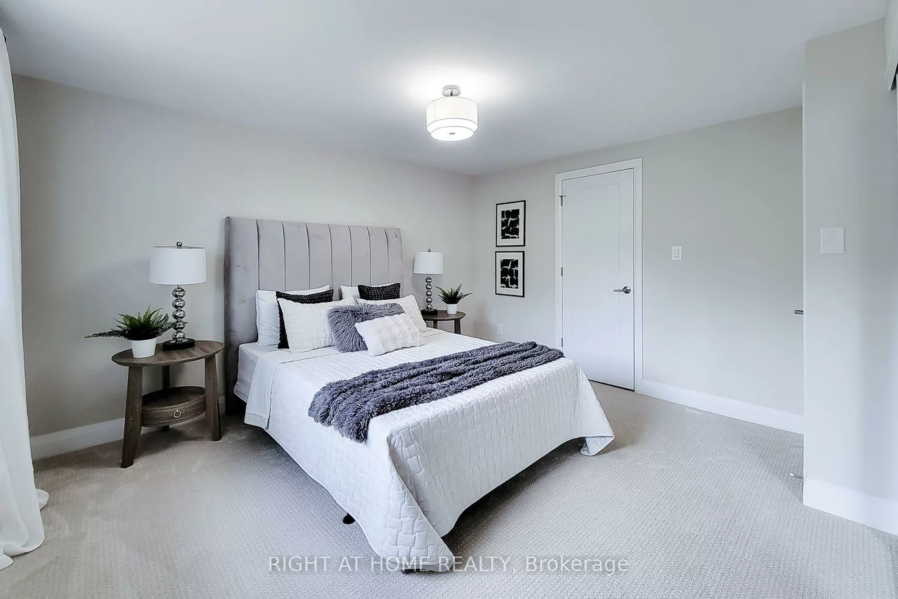 3574, Autumnleaf, Erin Mills, Mississauga