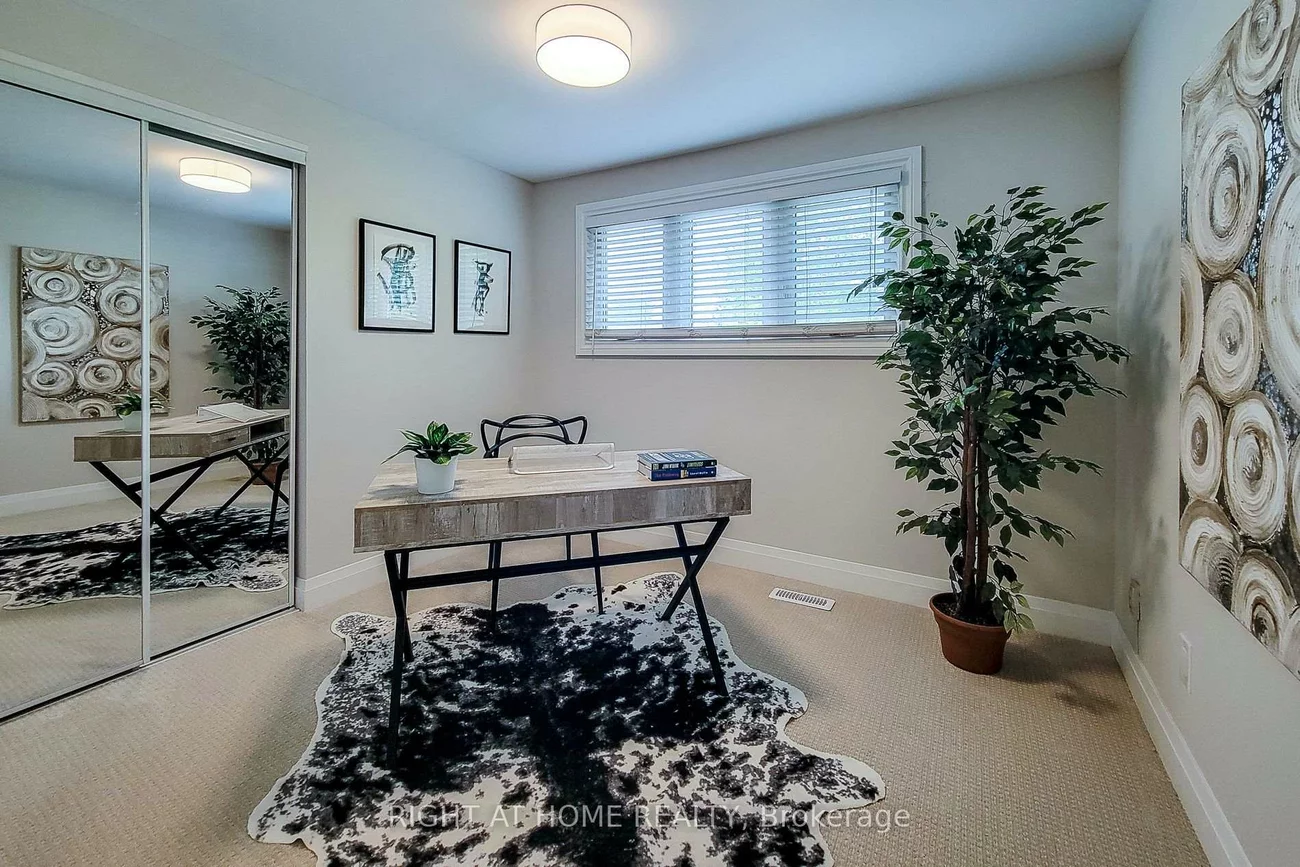 3574, Autumnleaf, Erin Mills, Mississauga