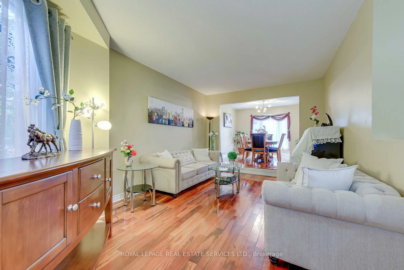 3364, Ingram, Erin Mills, Mississauga