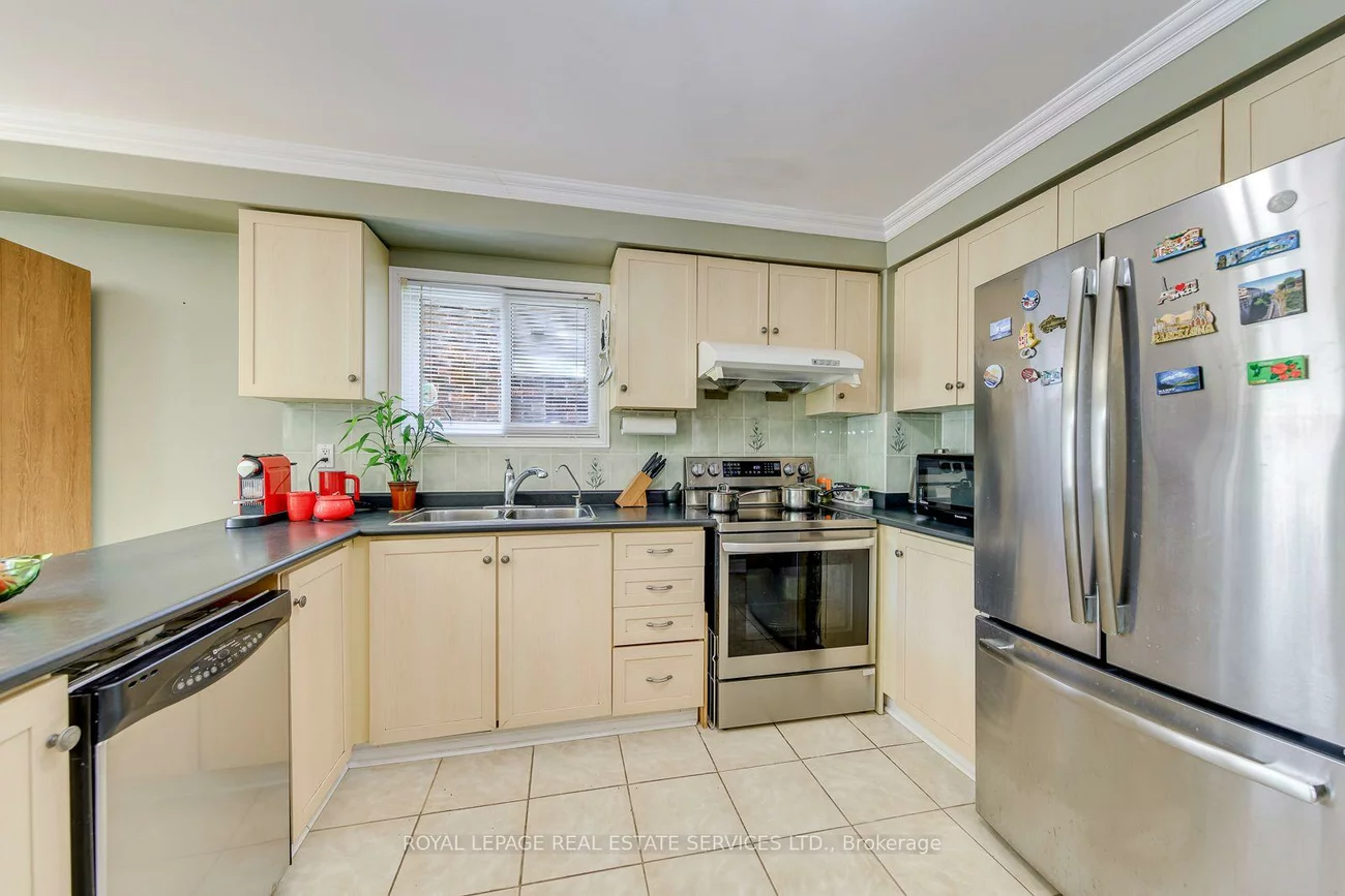 3364, Ingram, Erin Mills, Mississauga
