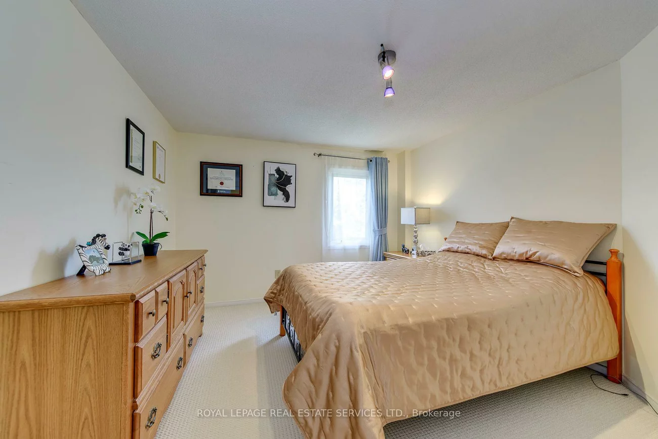 3364, Ingram, Erin Mills, Mississauga