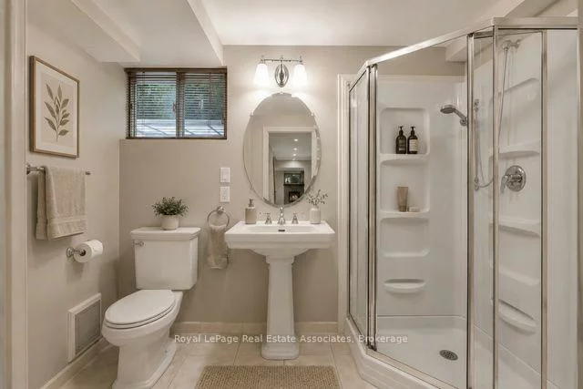 2529, Claymore, Erindale, Mississauga