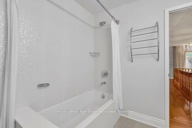 2529, Claymore, Erindale, Mississauga