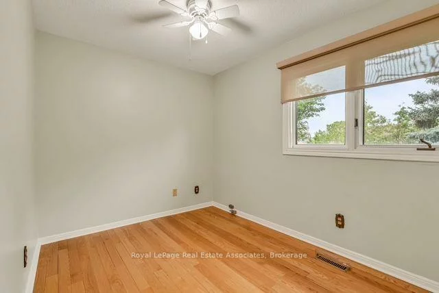 2529, Claymore, Erindale, Mississauga