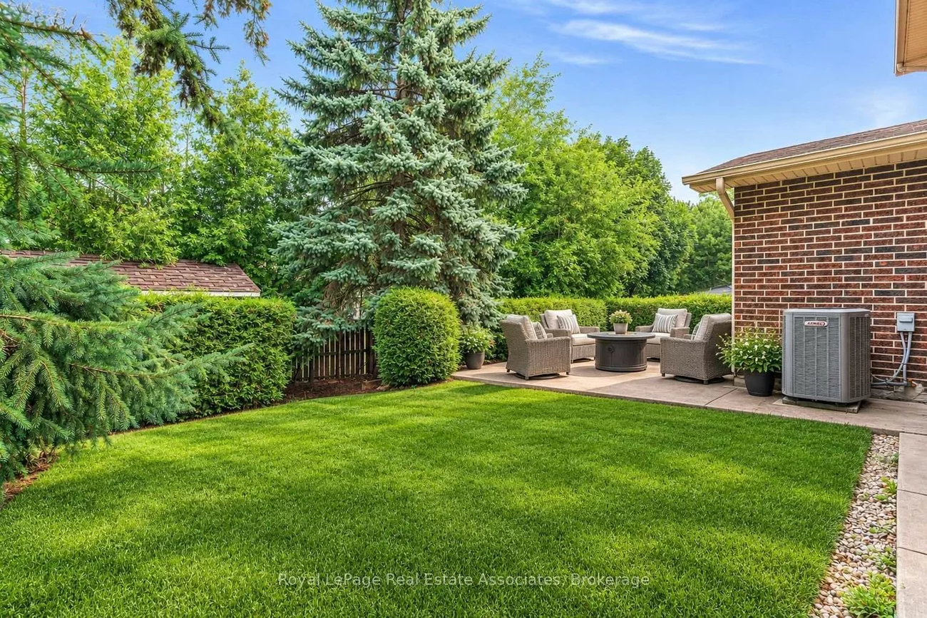 2529, Claymore, Erindale, Mississauga