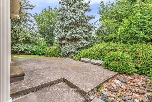 2529, Claymore, Erindale, Mississauga