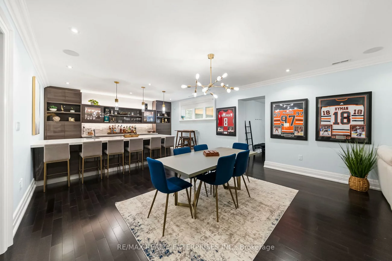 363, Niar, Mineola, Mississauga