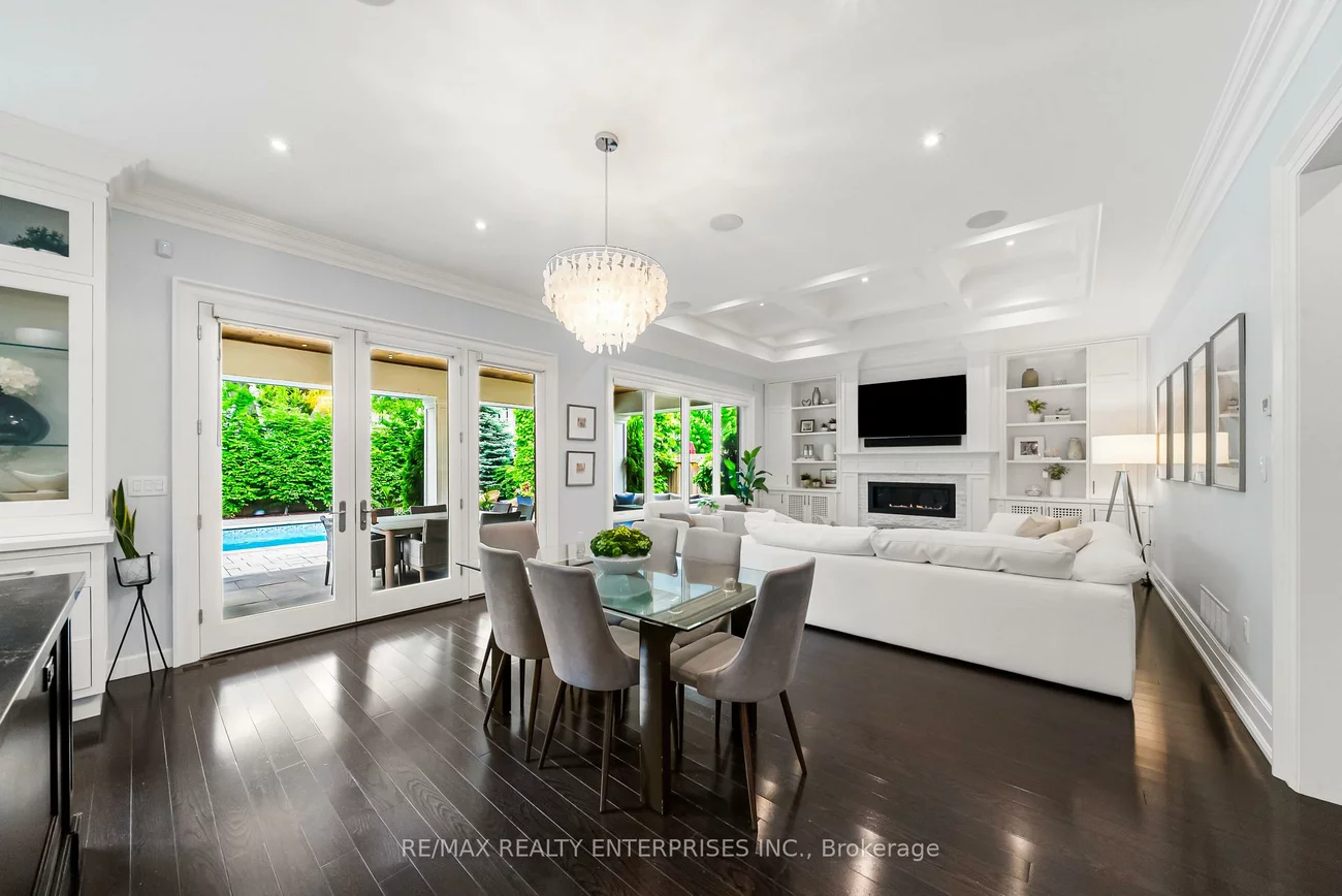 363, Niar, Mineola, Mississauga