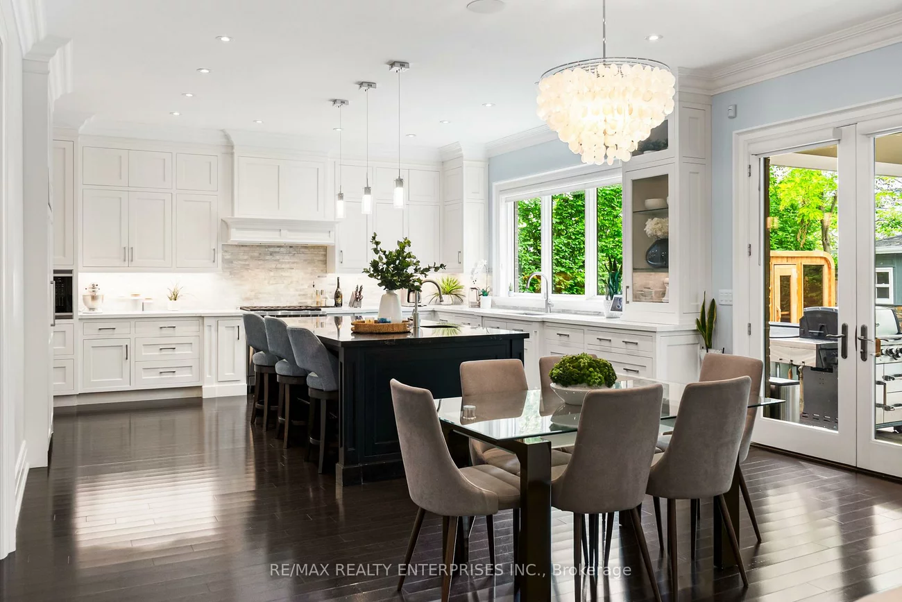 363, Niar, Mineola, Mississauga