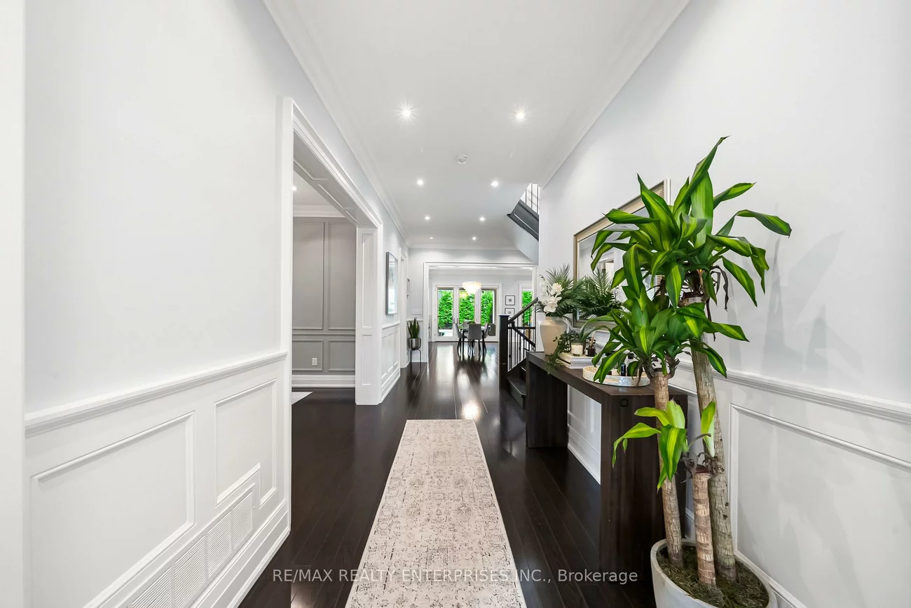 363, Niar, Mineola, Mississauga