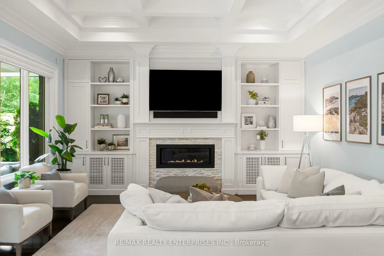 363, Niar, Mineola, Mississauga