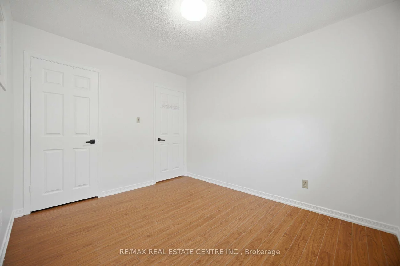 177, Surbray, Fairview, Mississauga