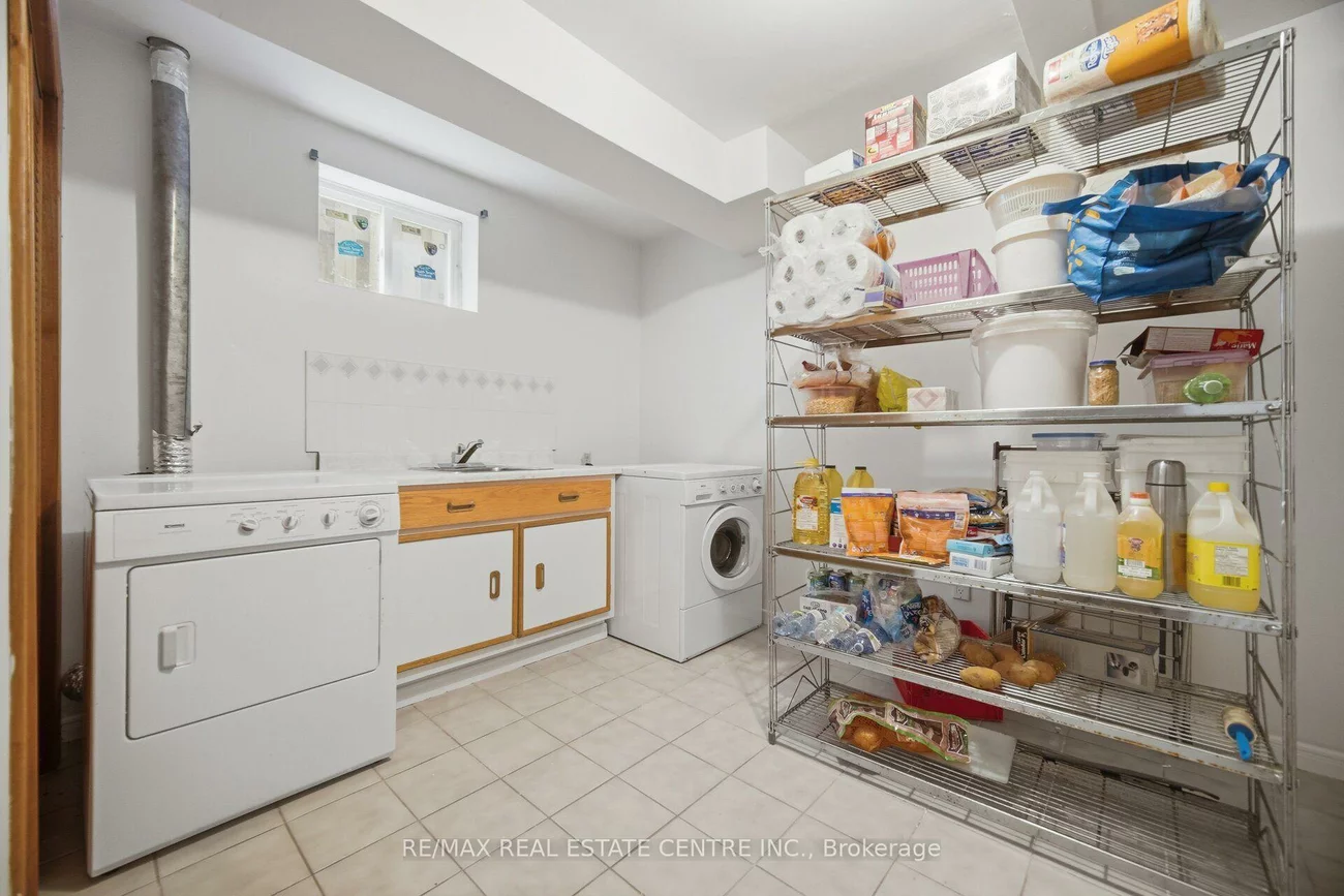 177, Surbray, Fairview, Mississauga