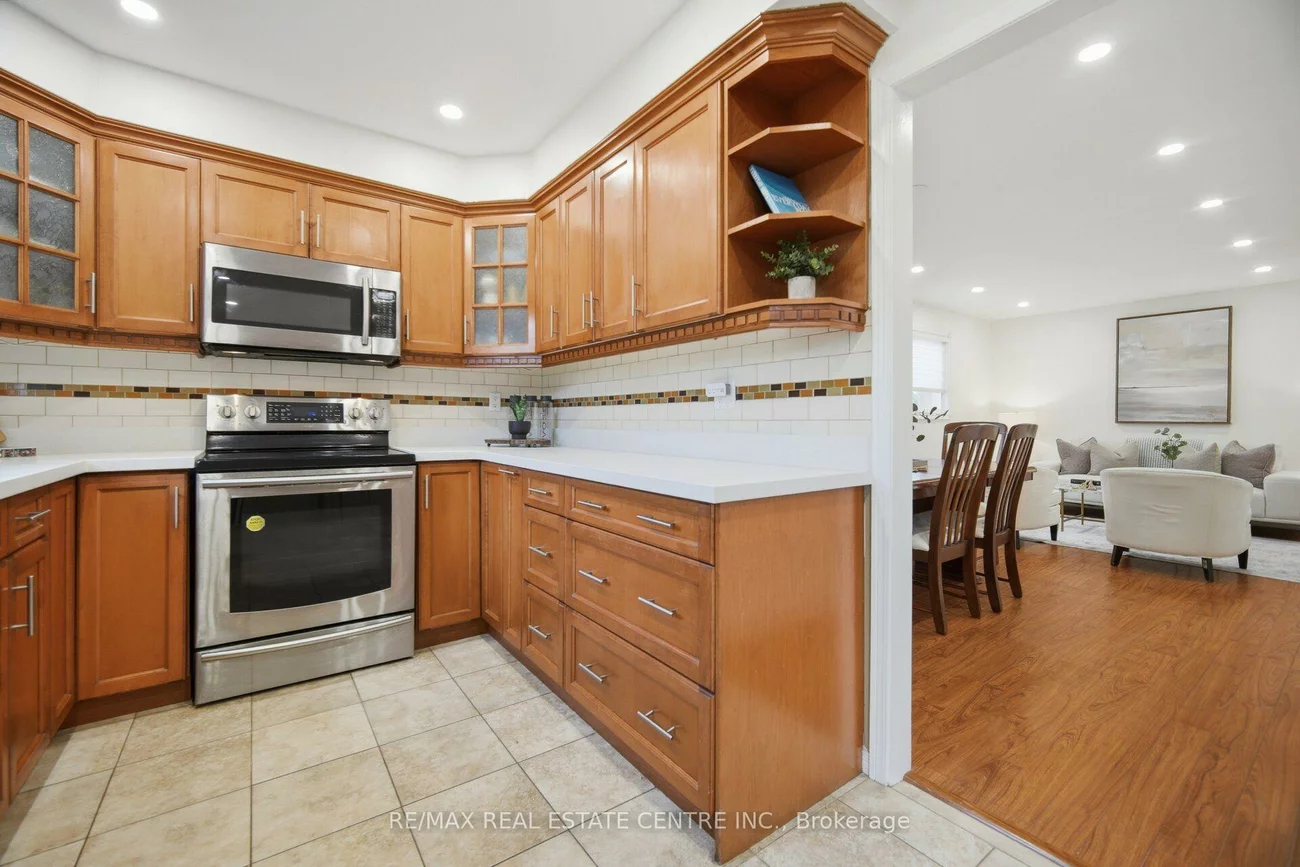 177, Surbray, Fairview, Mississauga