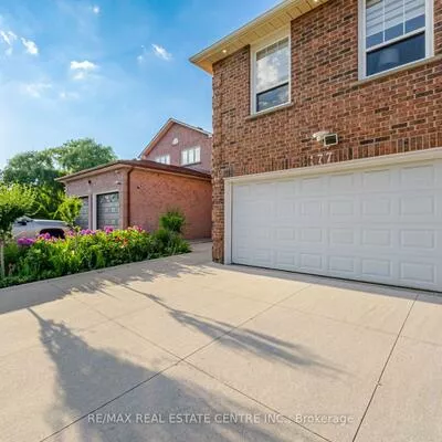 177, Surbray, Fairview, Mississauga