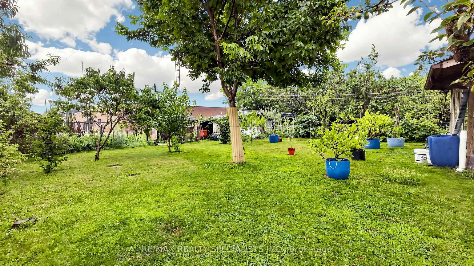 2385, Hensall, Cooksville, Mississauga
