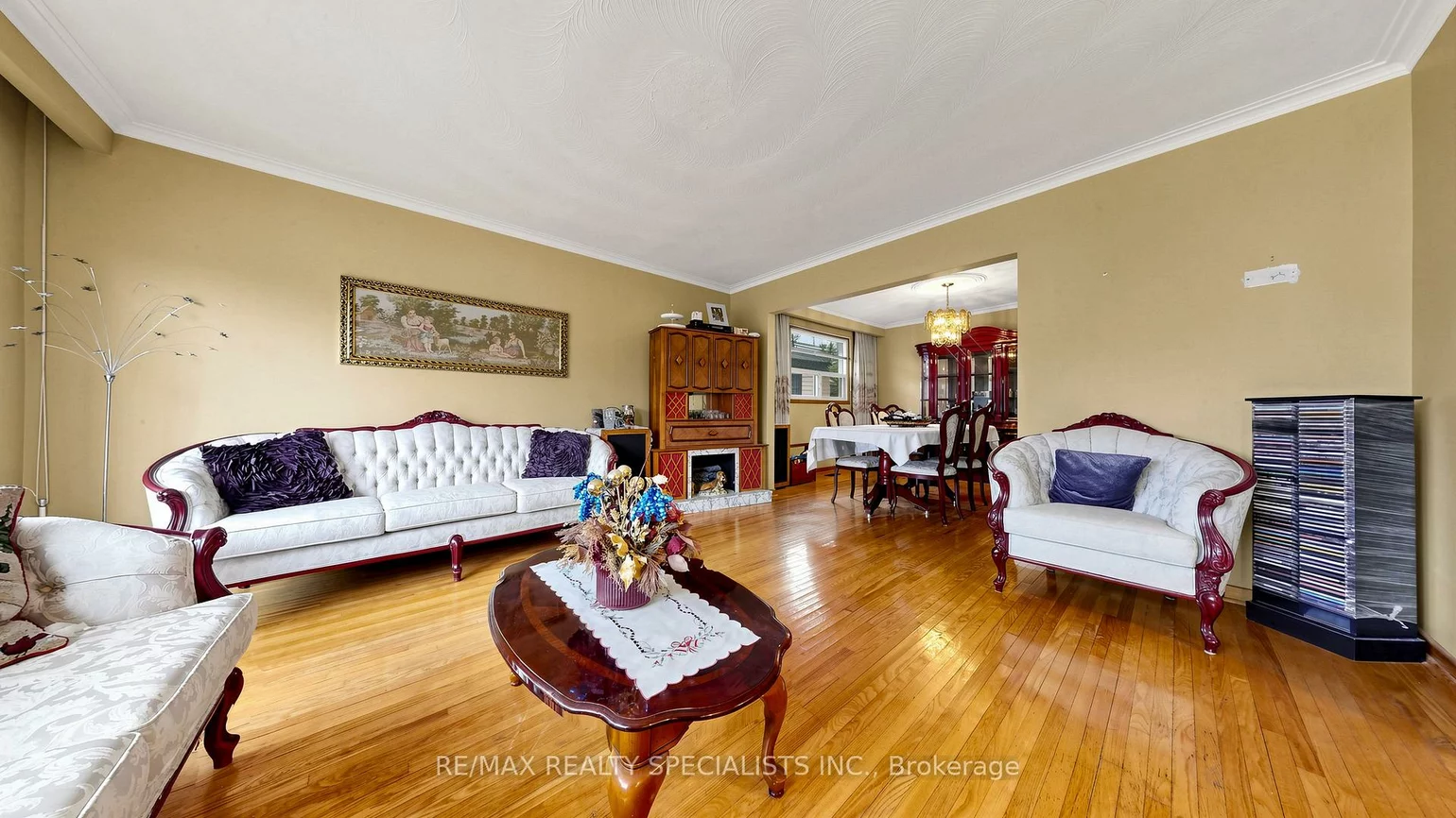 2385, Hensall, Cooksville, Mississauga