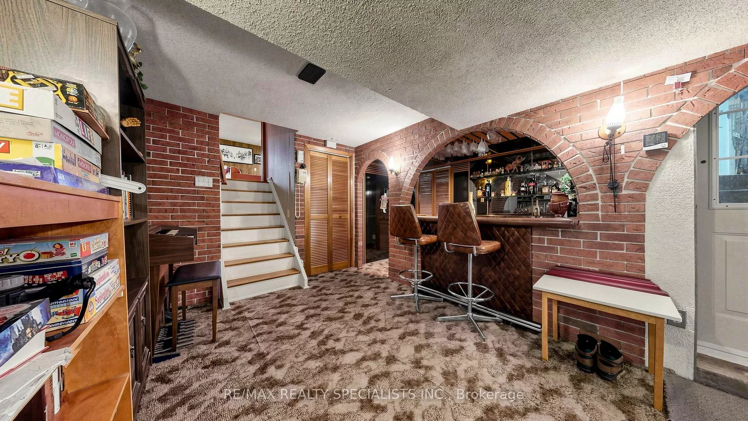 2385, Hensall, Cooksville, Mississauga