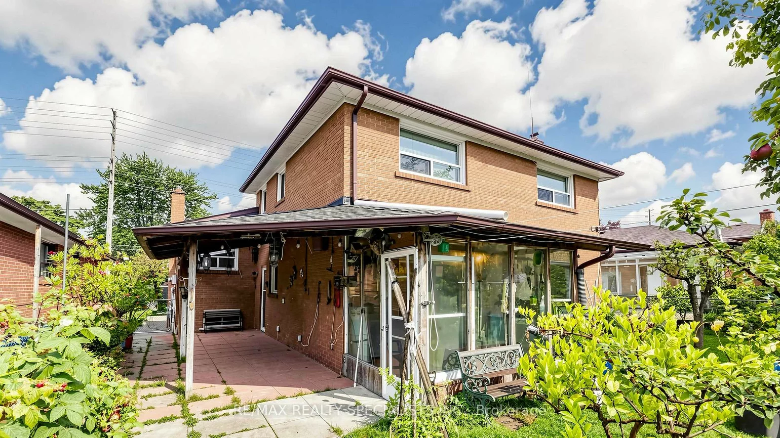 2385, Hensall, Cooksville, Mississauga
