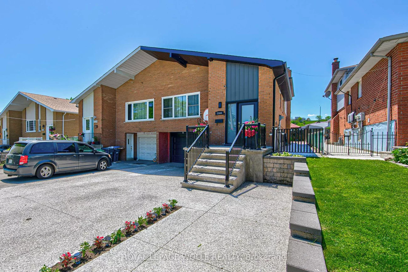 2560, Palisander, Cooksville, Mississauga
