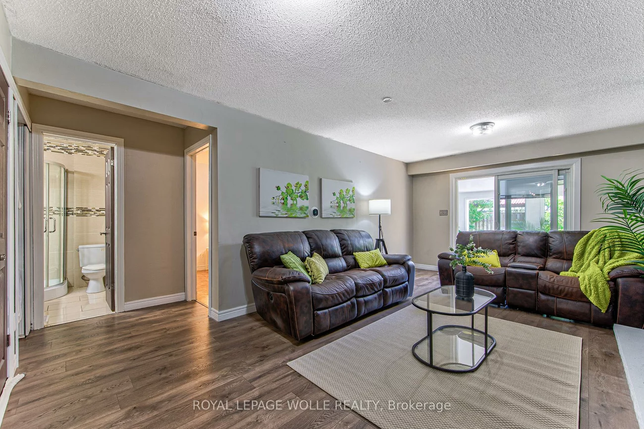 2560, Palisander, Cooksville, Mississauga