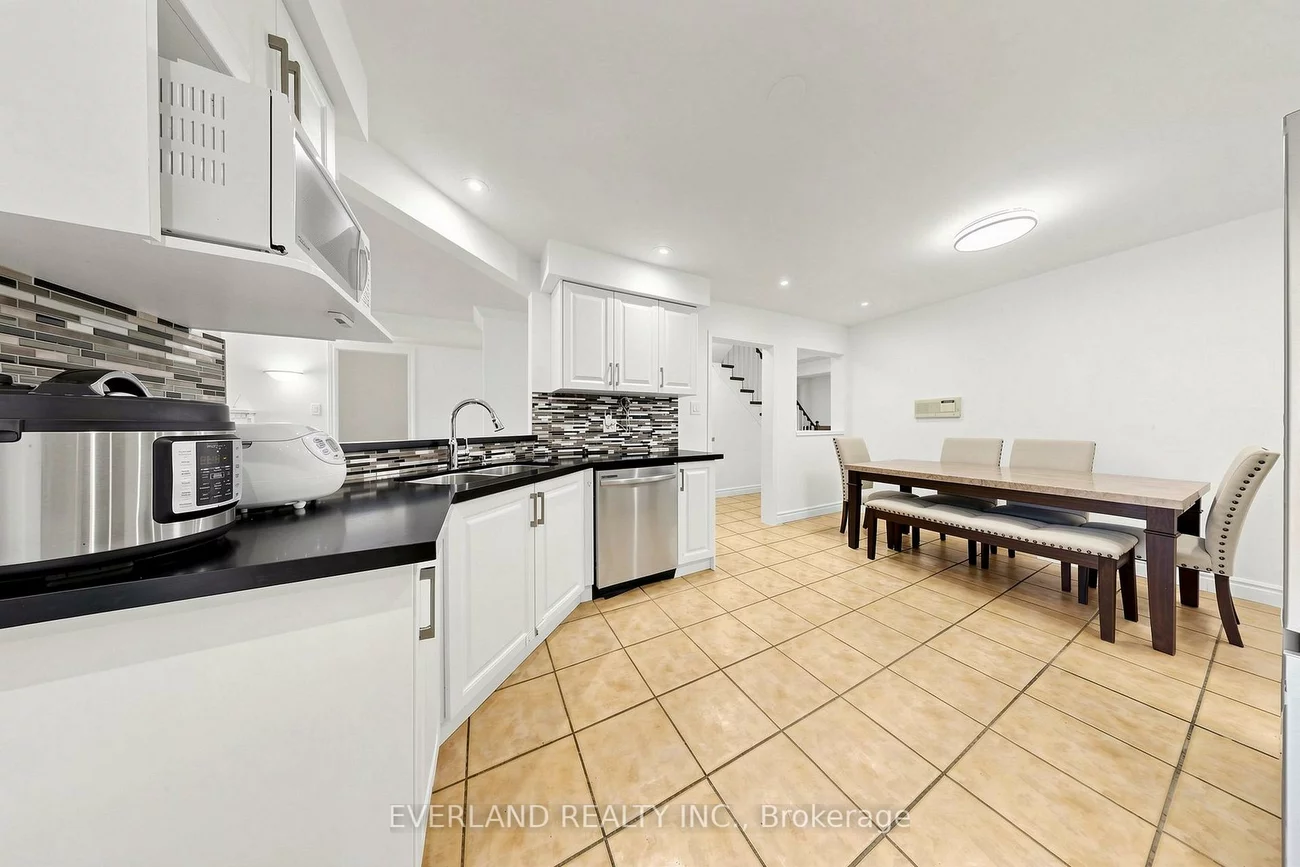 5588, Highbank, Central Erin Mills, Mississauga