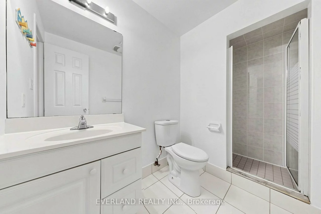 5588, Highbank, Central Erin Mills, Mississauga