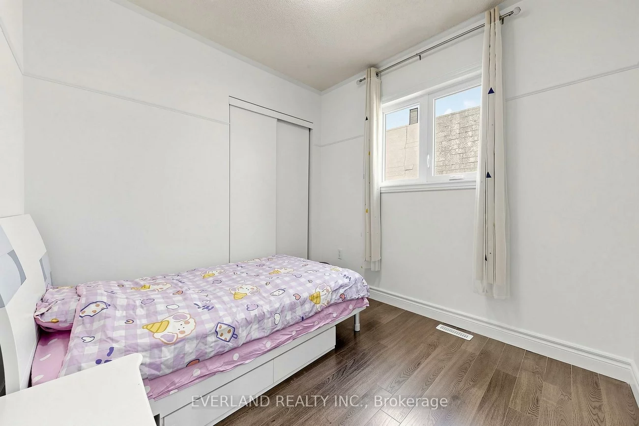 5588, Highbank, Central Erin Mills, Mississauga
