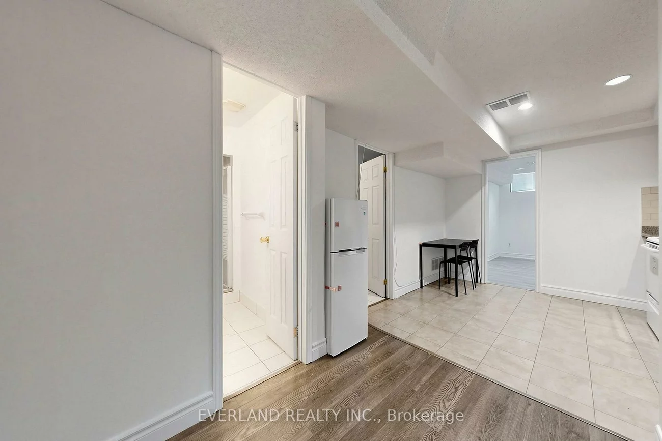 5588, Highbank, Central Erin Mills, Mississauga