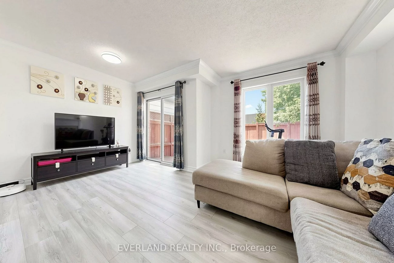 5588, Highbank, Central Erin Mills, Mississauga