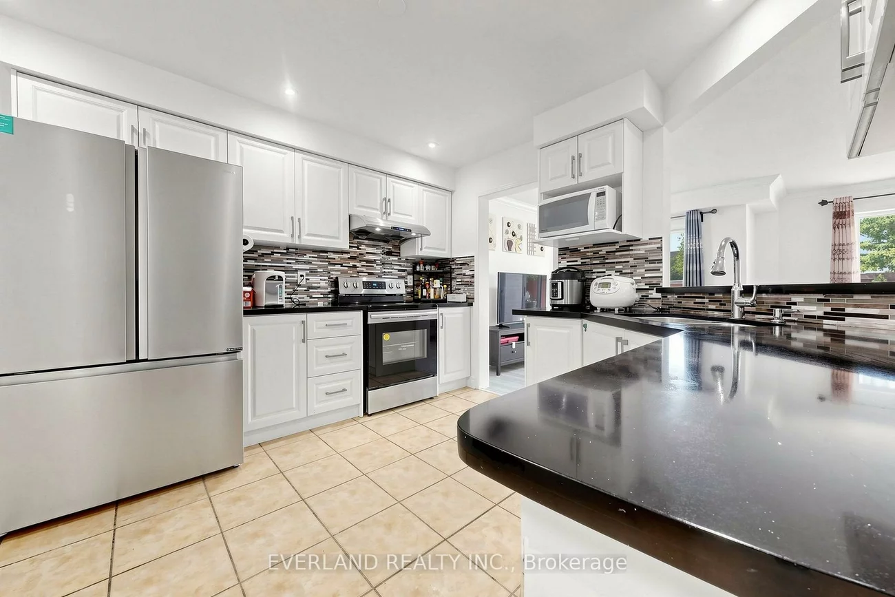 5588, Highbank, Central Erin Mills, Mississauga