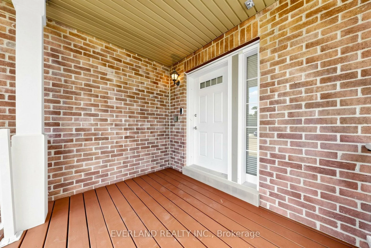 5588, Highbank, Central Erin Mills, Mississauga