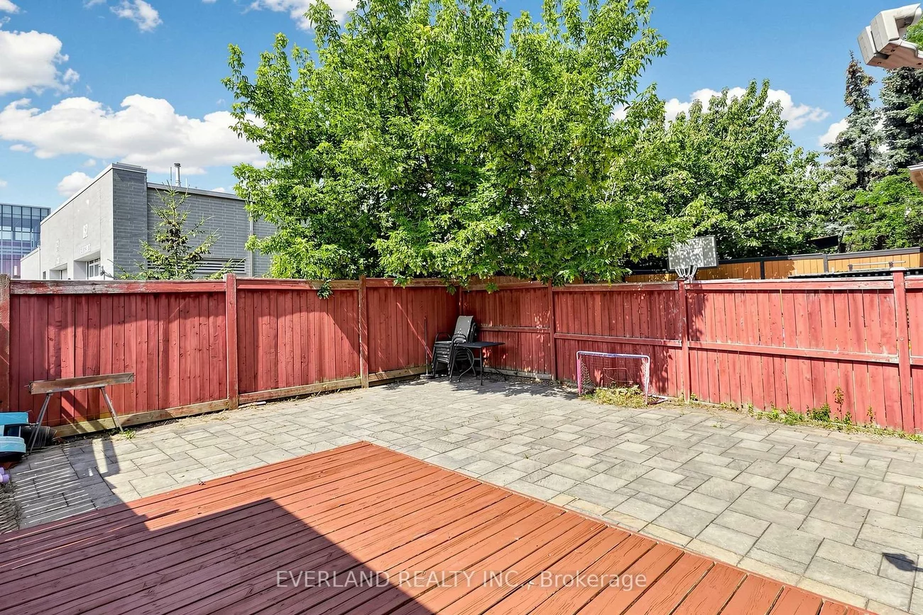 5588, Highbank, Central Erin Mills, Mississauga