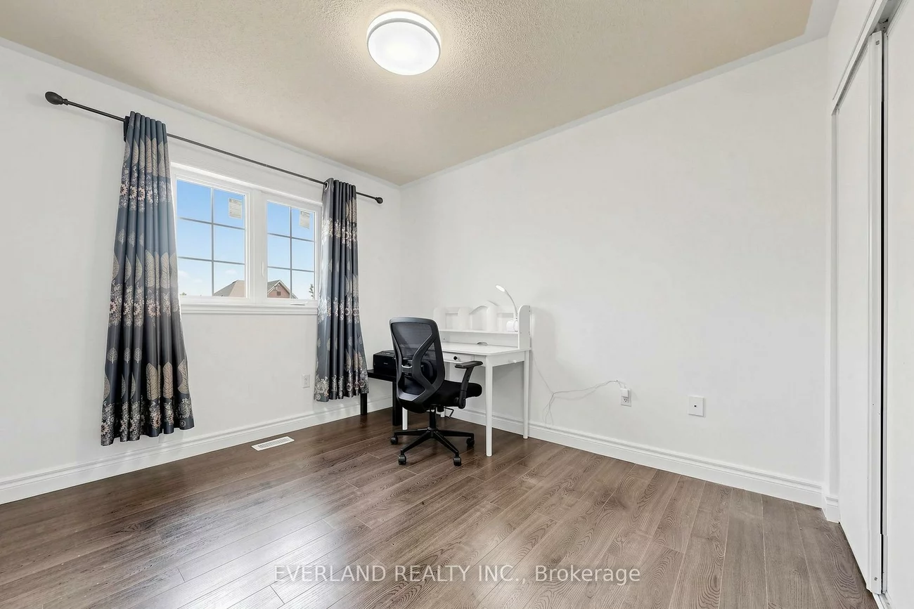 5588, Highbank, Central Erin Mills, Mississauga