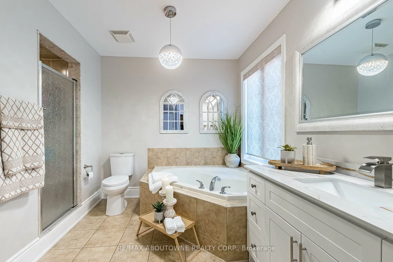 5550, Tenth, Churchill Meadows, Mississauga