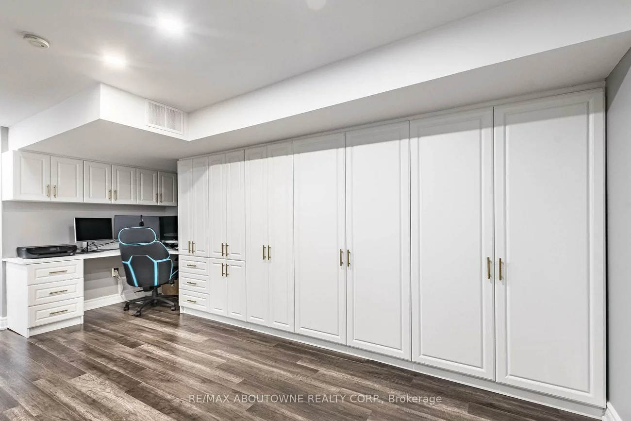 5550, Tenth, Churchill Meadows, Mississauga