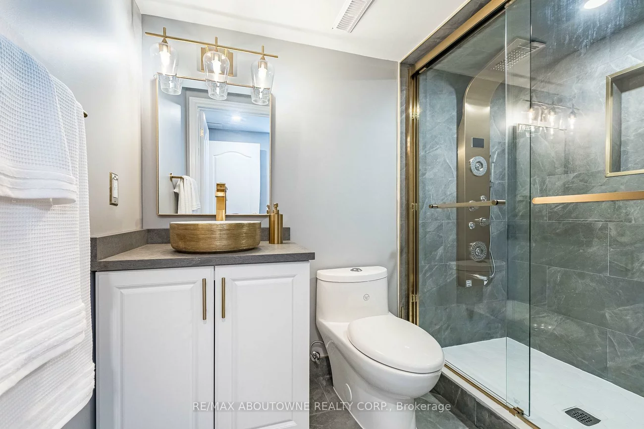 5550, Tenth, Churchill Meadows, Mississauga