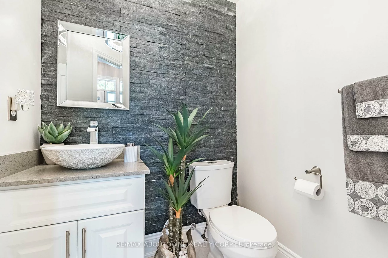 5550, Tenth, Churchill Meadows, Mississauga