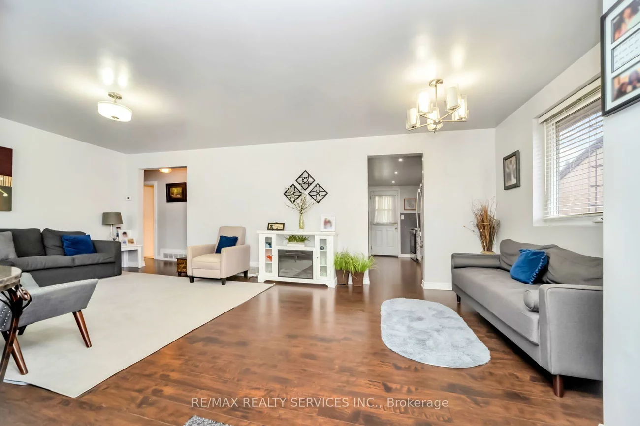 3287, Michaud, Malton, Mississauga