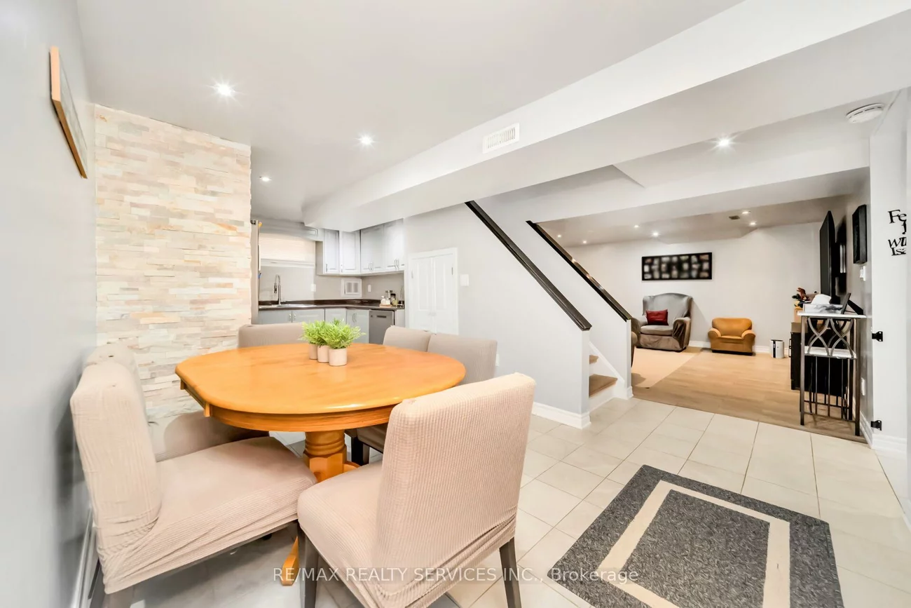 3287, Michaud, Malton, Mississauga