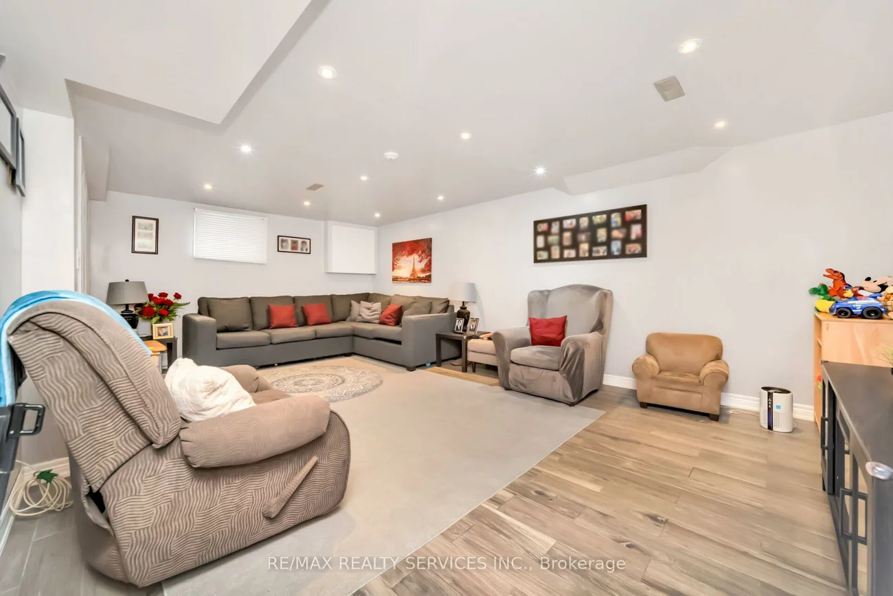3287, Michaud, Malton, Mississauga
