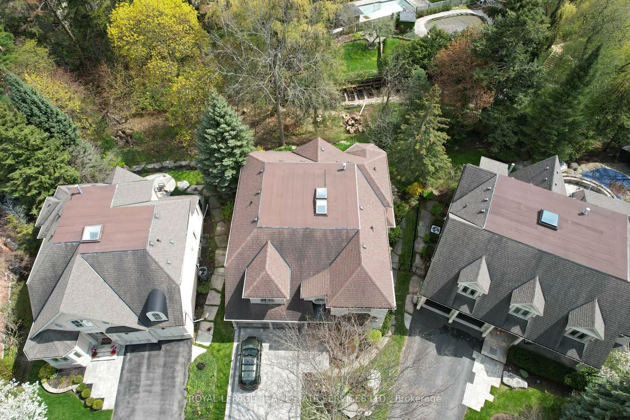 1726, The Pines, Clarkson, Mississauga