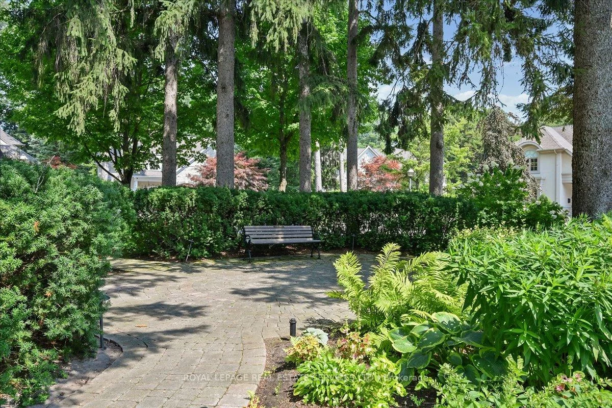 1726, The Pines, Clarkson, Mississauga