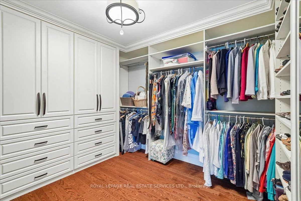 1726, The Pines, Clarkson, Mississauga