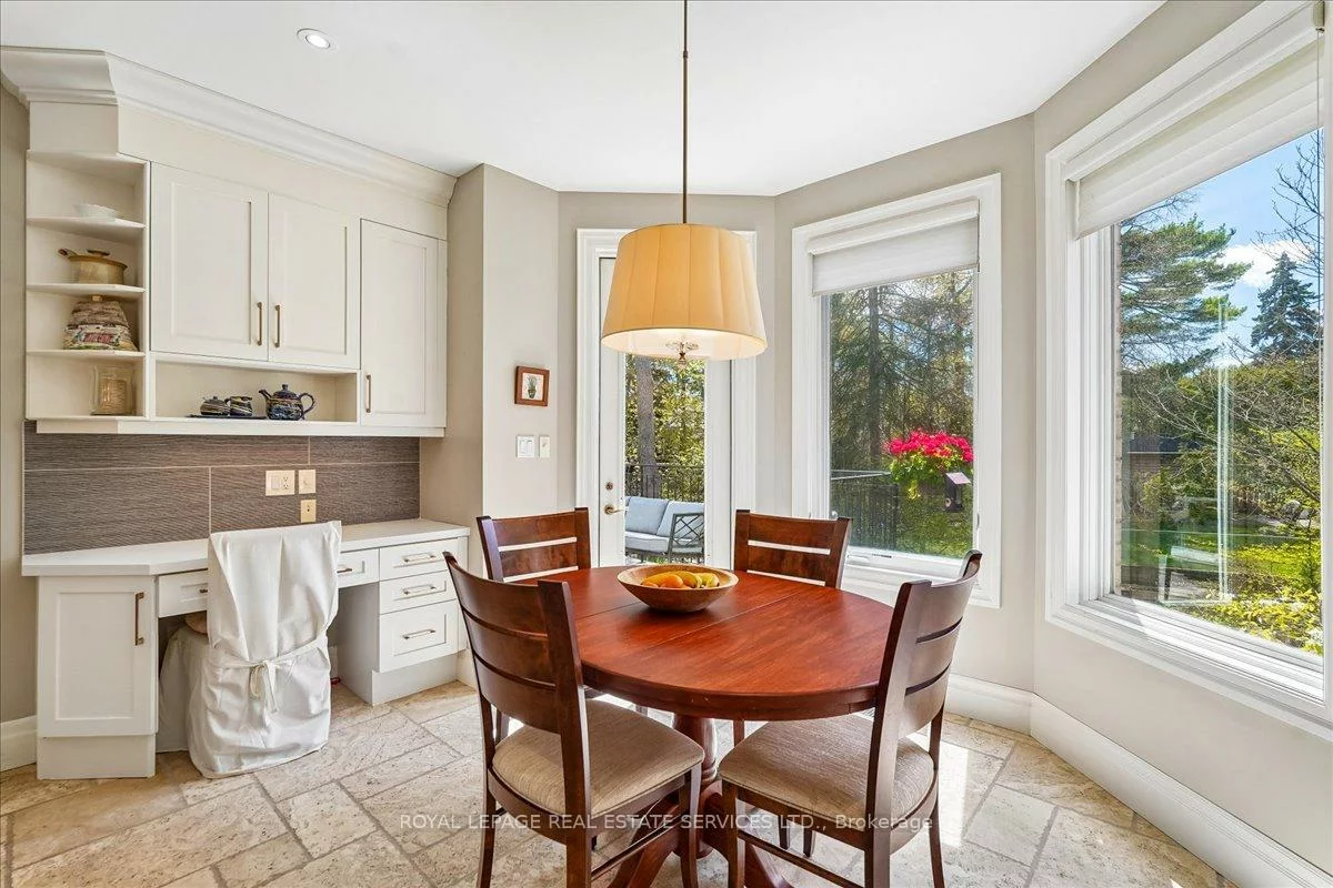 1726, The Pines, Clarkson, Mississauga