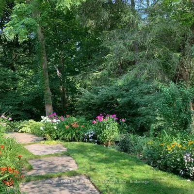 1726, The Pines, Clarkson, Mississauga