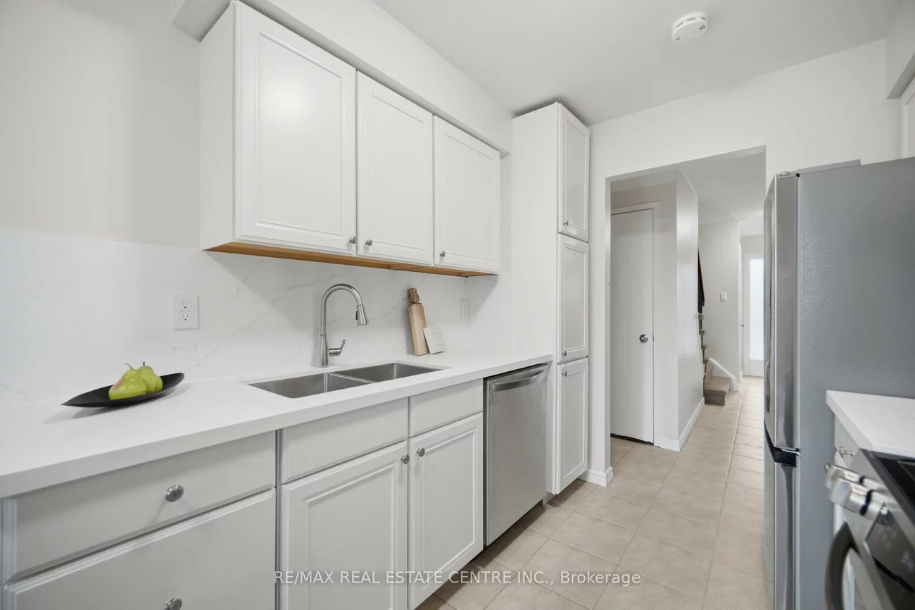 706, Carrying, Creditview, Mississauga