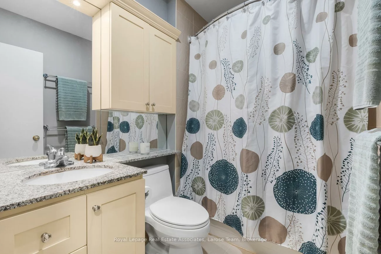 1515, Thetford, Clarkson, Mississauga