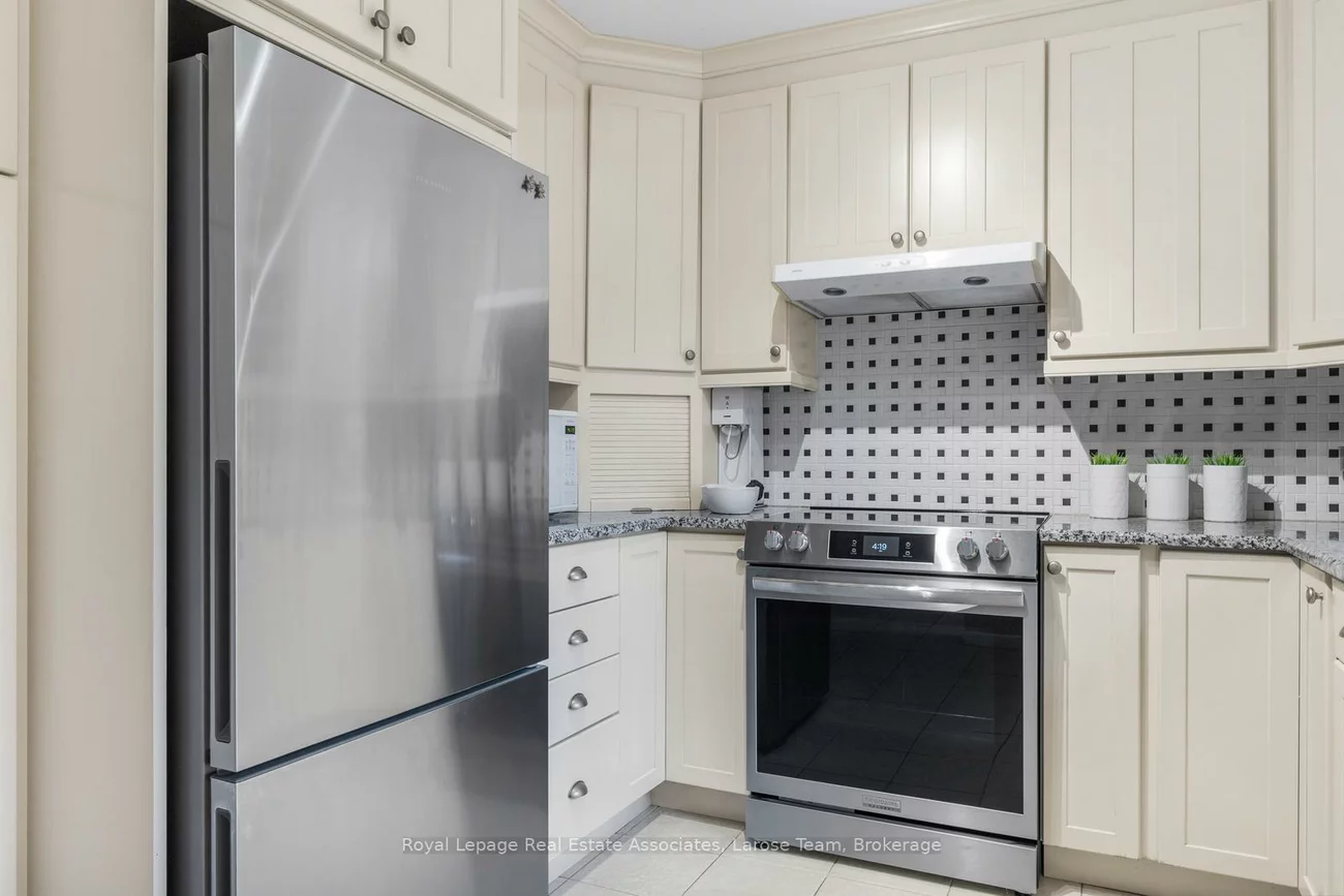 1515, Thetford, Clarkson, Mississauga