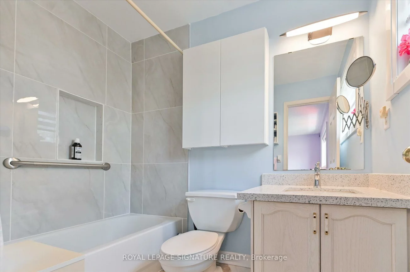 5481, Palmerston, Central Erin Mills, Mississauga
